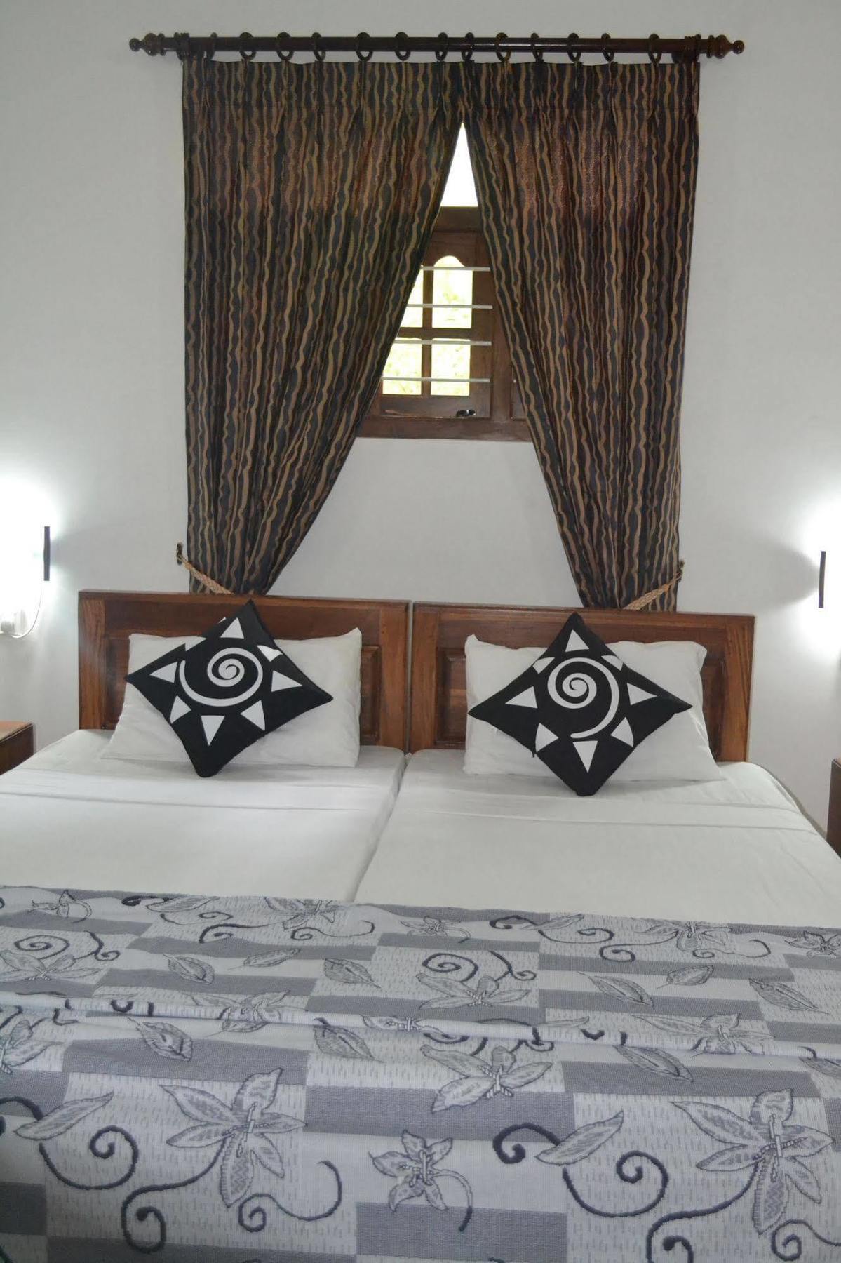 Sigiri Holiday Inn Inamaluwa Luaran gambar